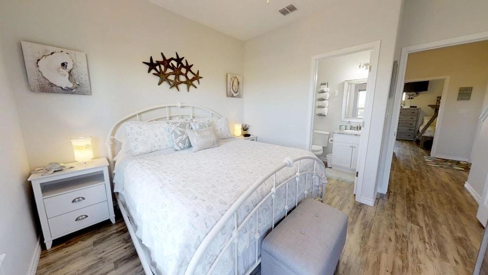 Seashell Beach - 14902