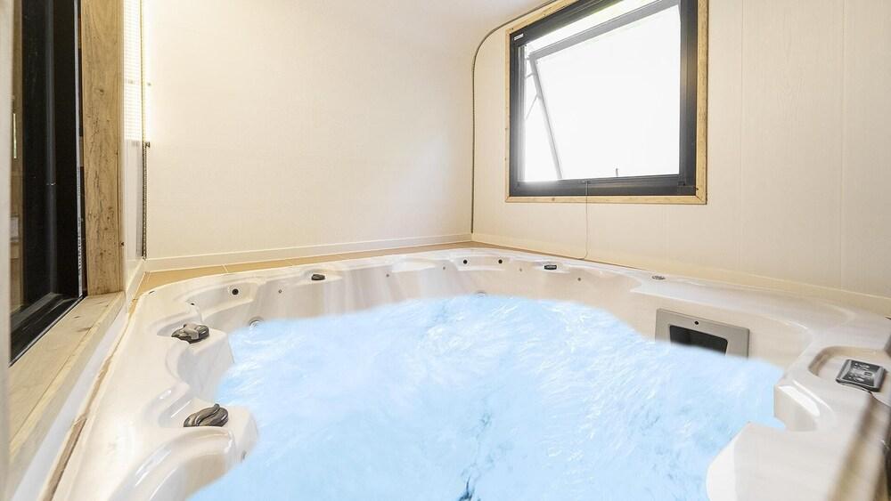 Chuncheon Jayooinui Spacaravan