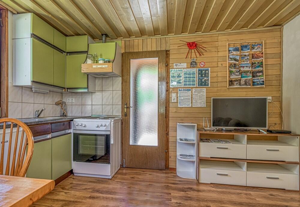 The Blueberry Lodge With Whirlpool