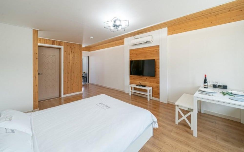 Gyeongju Heimisch Pool Villa