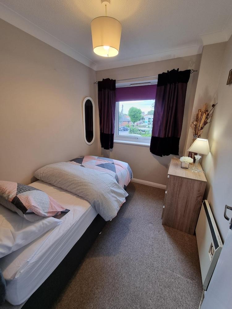 360 Serviced Accommodations - Swan Path Retreat - 2 Bedroom Apartment