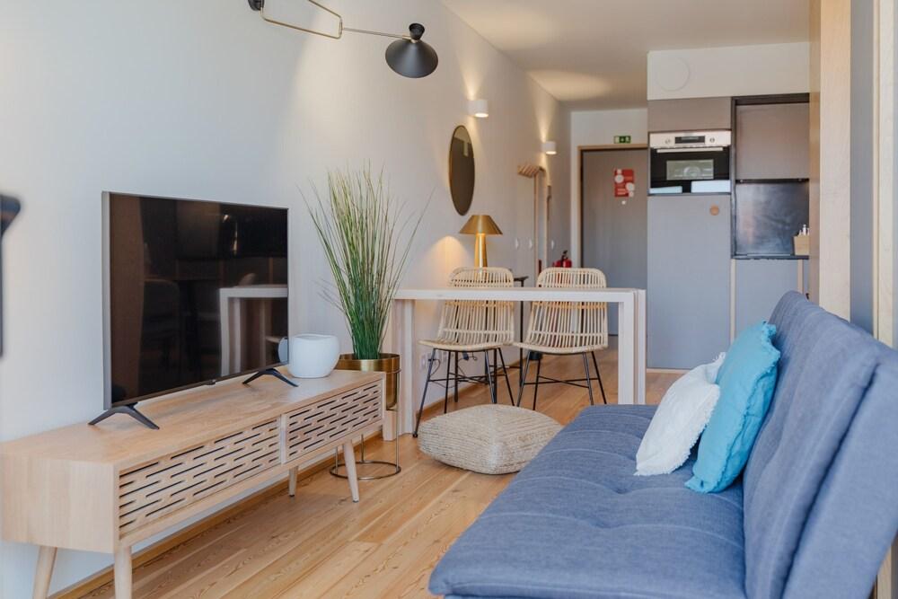 Feel Corporate Housing Campanh 08