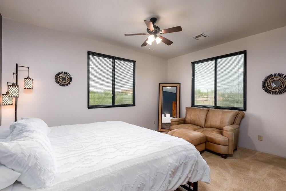 Casa Serenity 4 Bedroom Home by Redawning