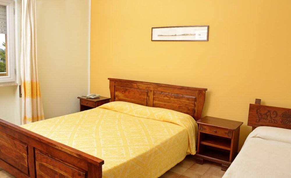 Club Malaspina Hotel & Resort