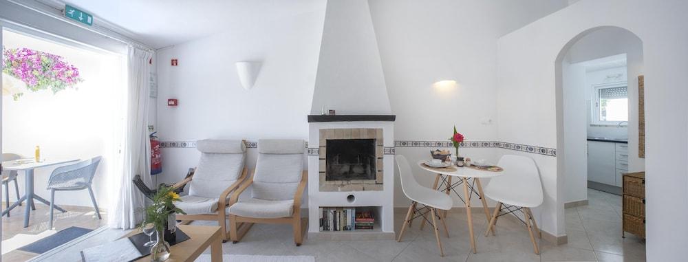 Cosy Decorated Studio at Quinta Paraiso da Mia