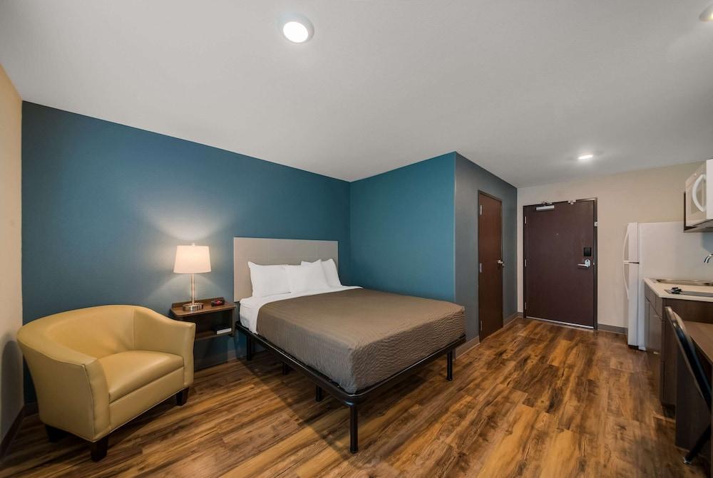 WoodSpring Suites Inverness