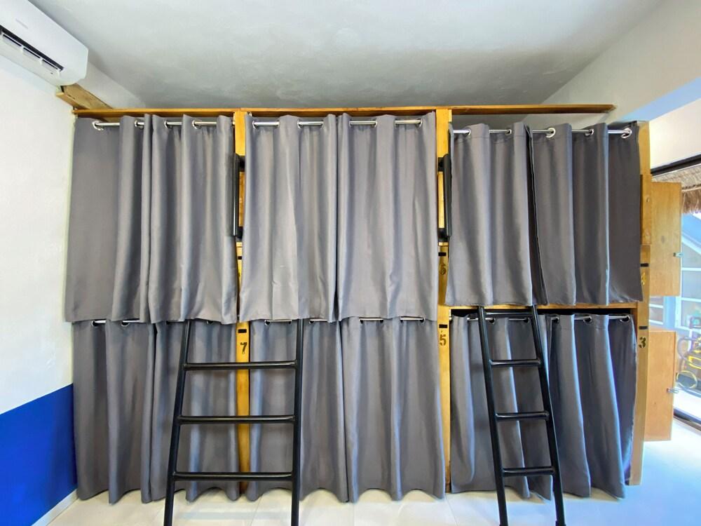 Maui Hostel - Adults Only