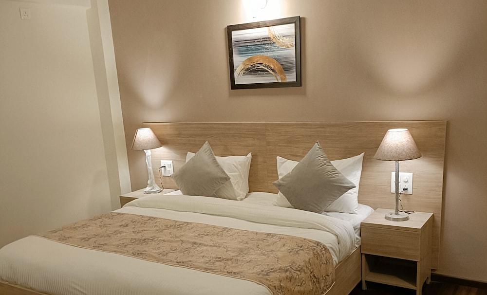 STARLIT SUITES SHIRDI