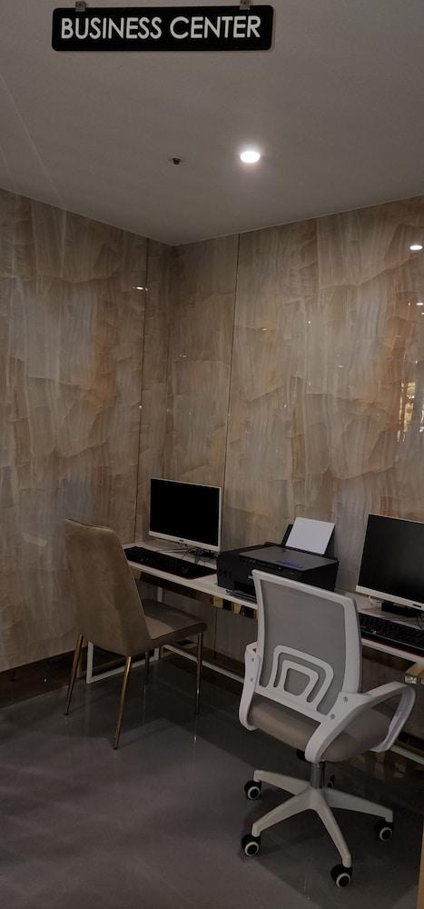 SeoMyeon Denvasta Central Hotel