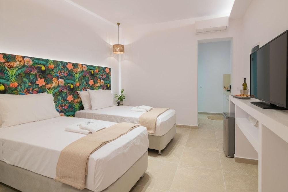 Suncourt Lux Rooms