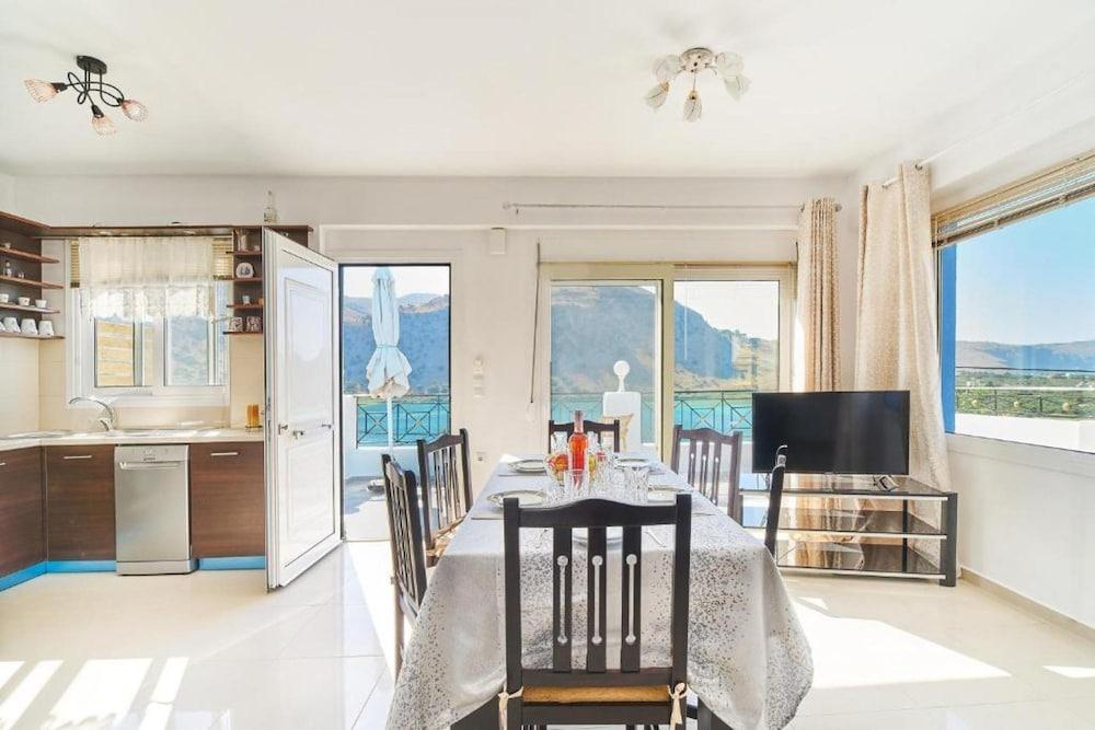 Gorgeous Lake Kournas Villa Brand New Private Pool