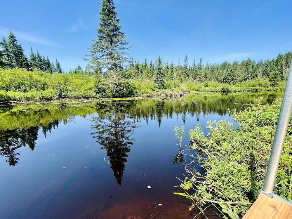 AUBERGE RIVIÈRE NOIRE