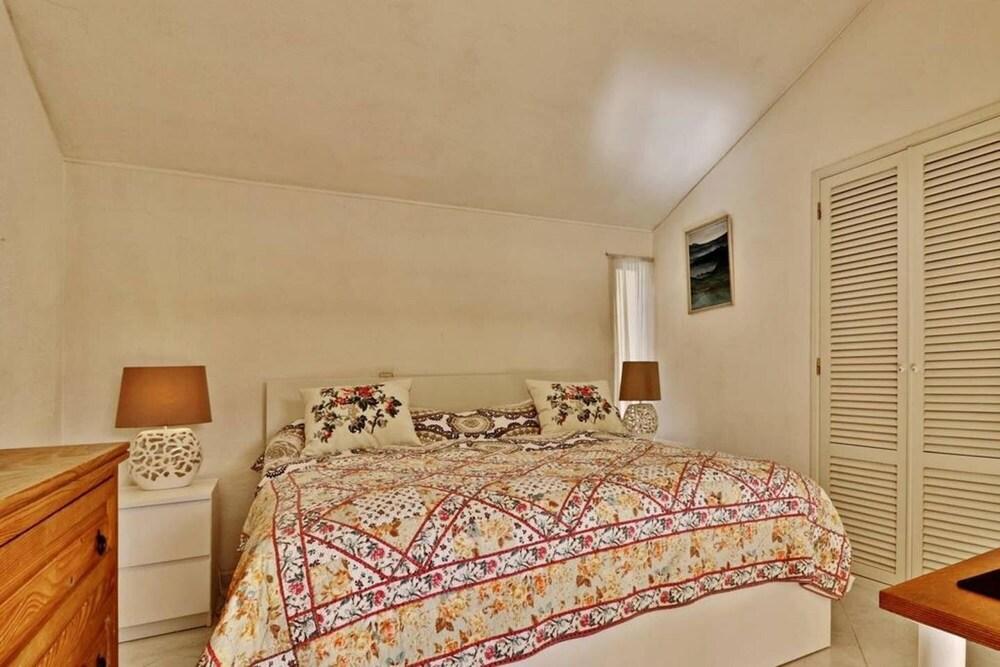 Villa Dawn V044 in Almancil