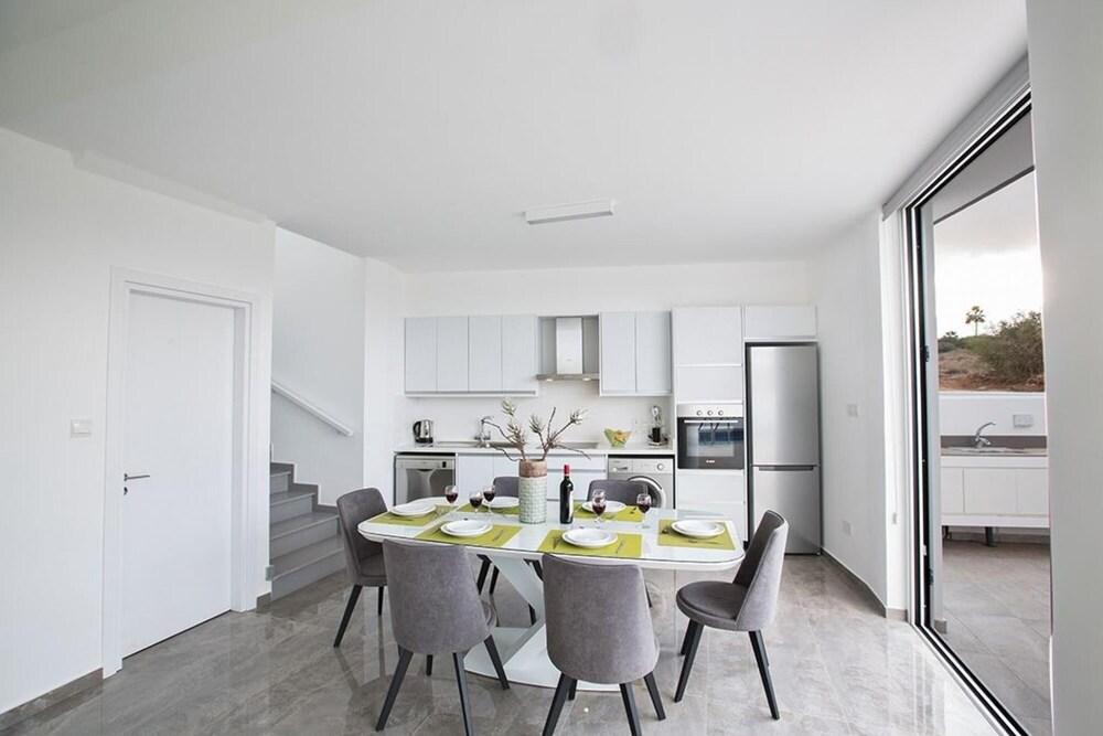 Villa Nataly AQ Ol24