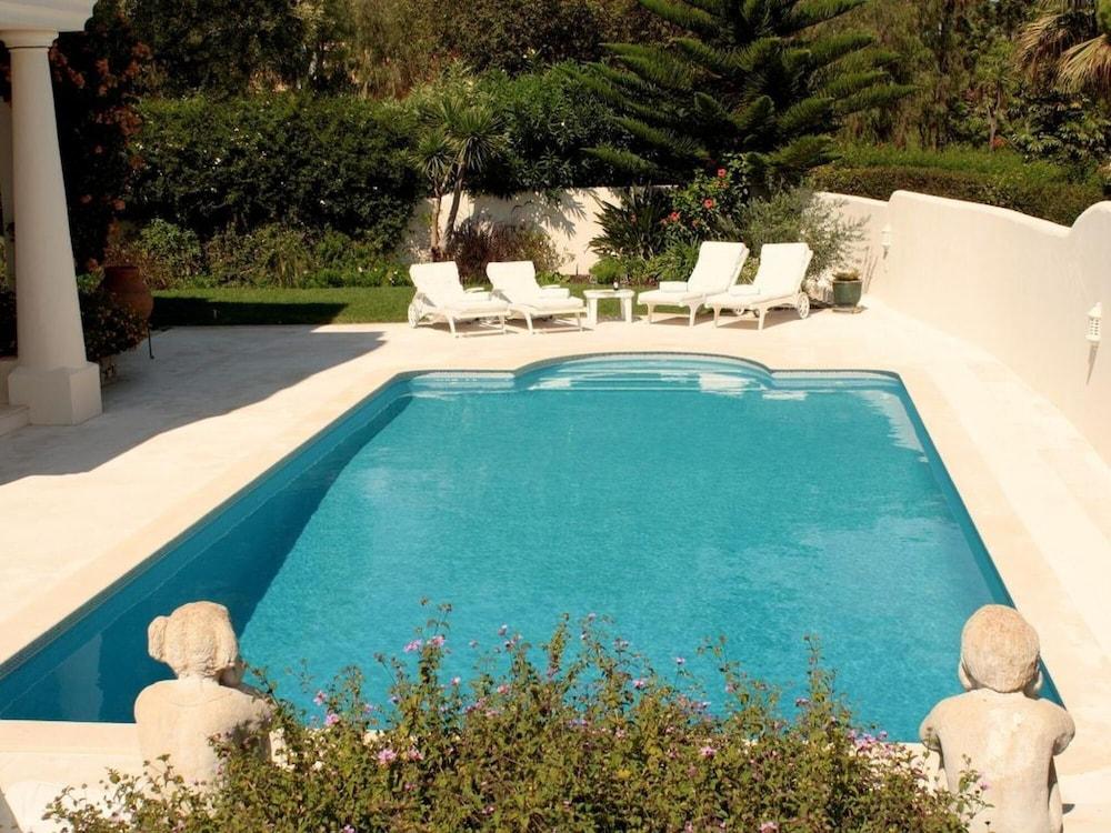 Villa Sapphire AM in Almancil