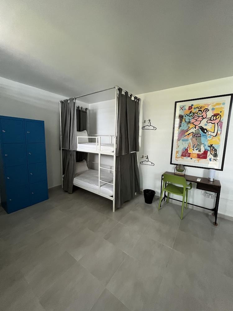 Nomada Beach Hostel - Adult Only