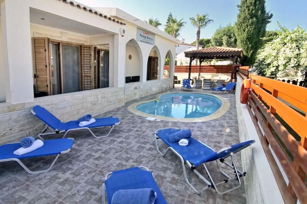 Villa Chronas in Peyia