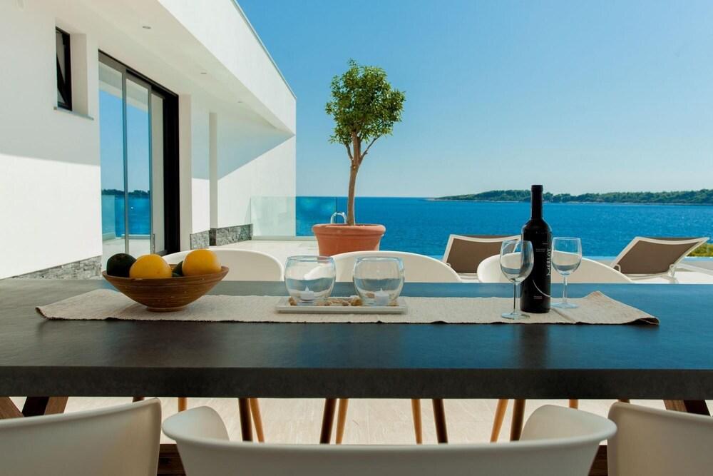 Villa Korkyra Beach in Potirna