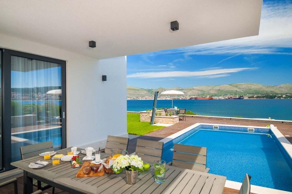 Villa Trogir Twins 1