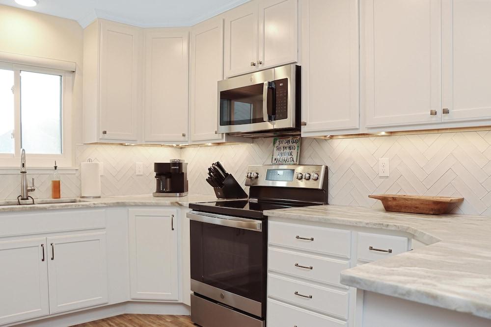 Barrier Dunes 281 - 8 Branch Office