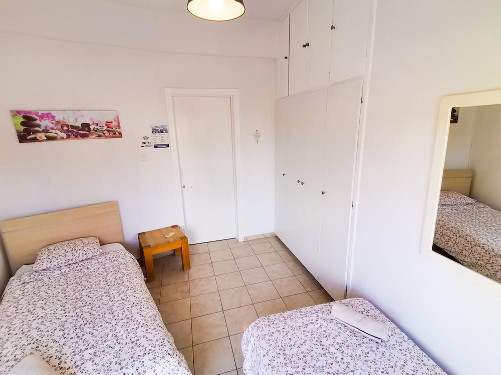 Central Square Nomadic Rooms