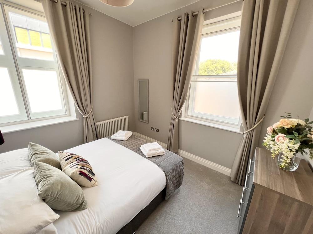 Windsor Castle Apartments