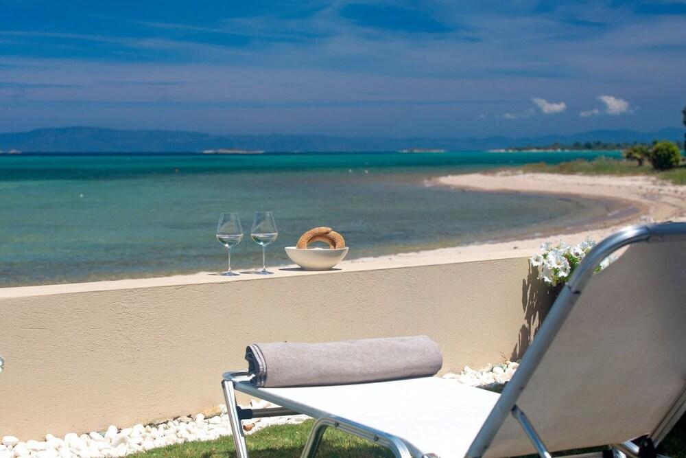 Tiamo Secrets Leading Villas Beach Front