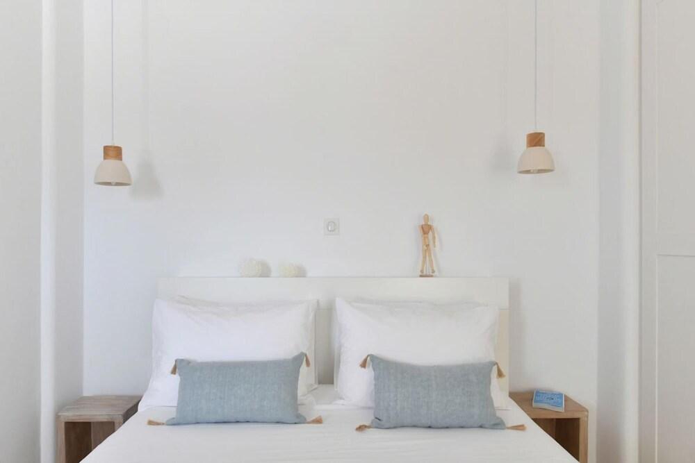 Ciel Paros Villas Aethra