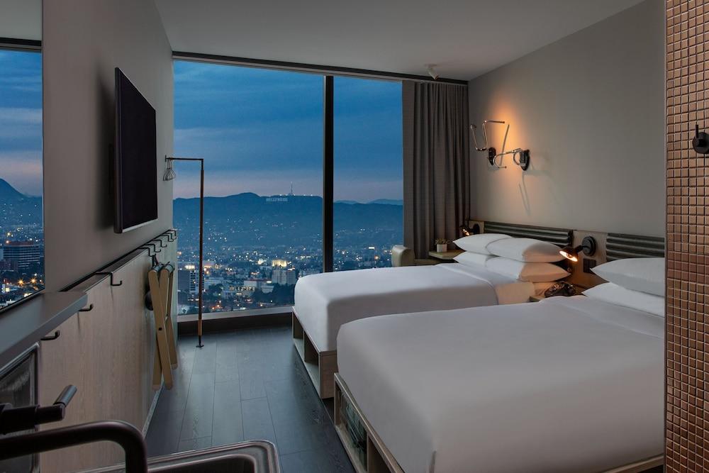 Moxy Downtown Los Angeles