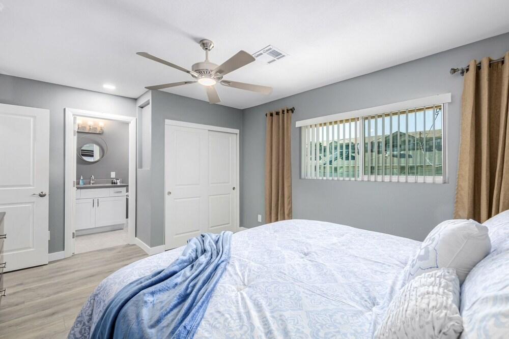 Belleview Phoenix 3 Bedroom Townhouse by Redawning