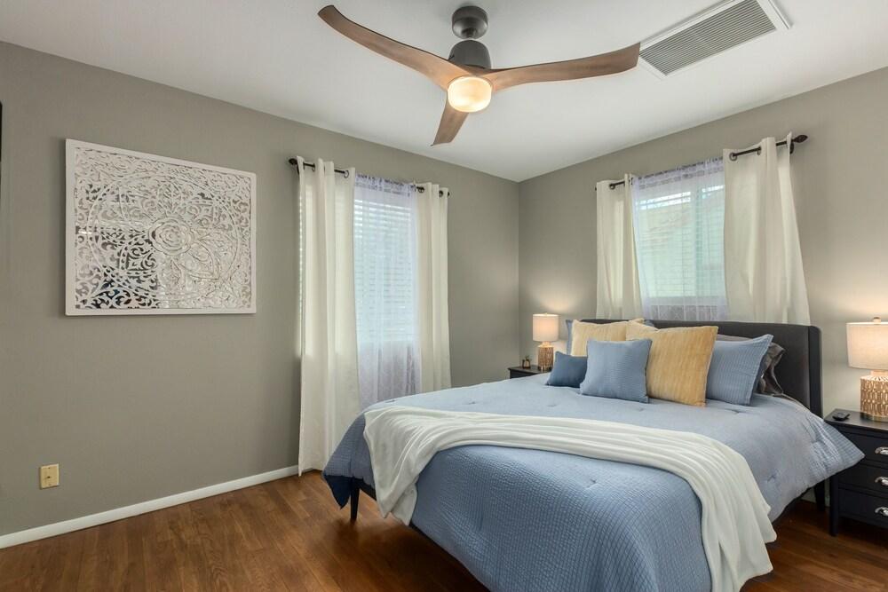 Mitchell Coronado Historic District Phoenix 3 Bedroom Home by Redawning