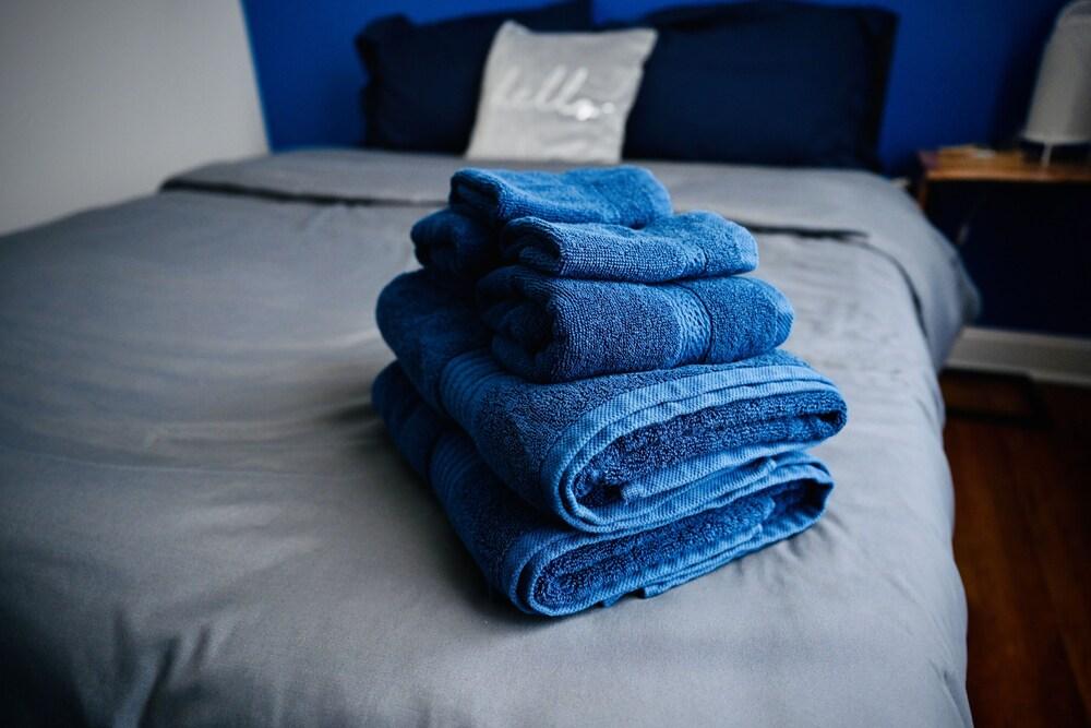 Oasis Properties WiFi & Parking Ok