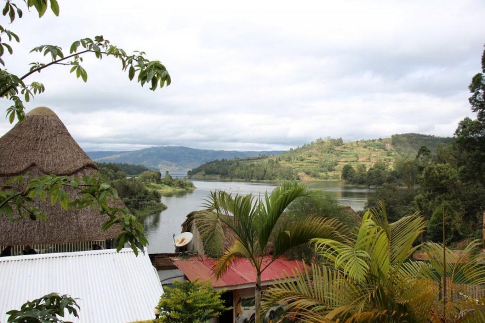 Bunyonyi Gorilla View Lodge