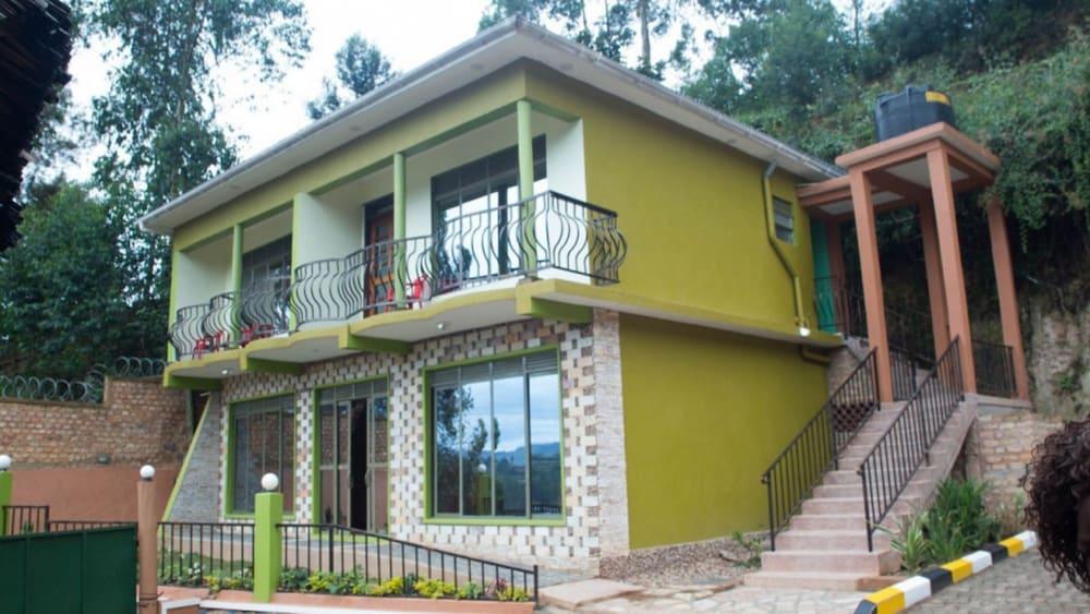 Bunyonyi Gorilla View Lodge