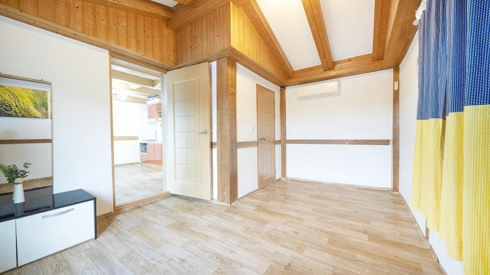 Namhae Hanuri Pension