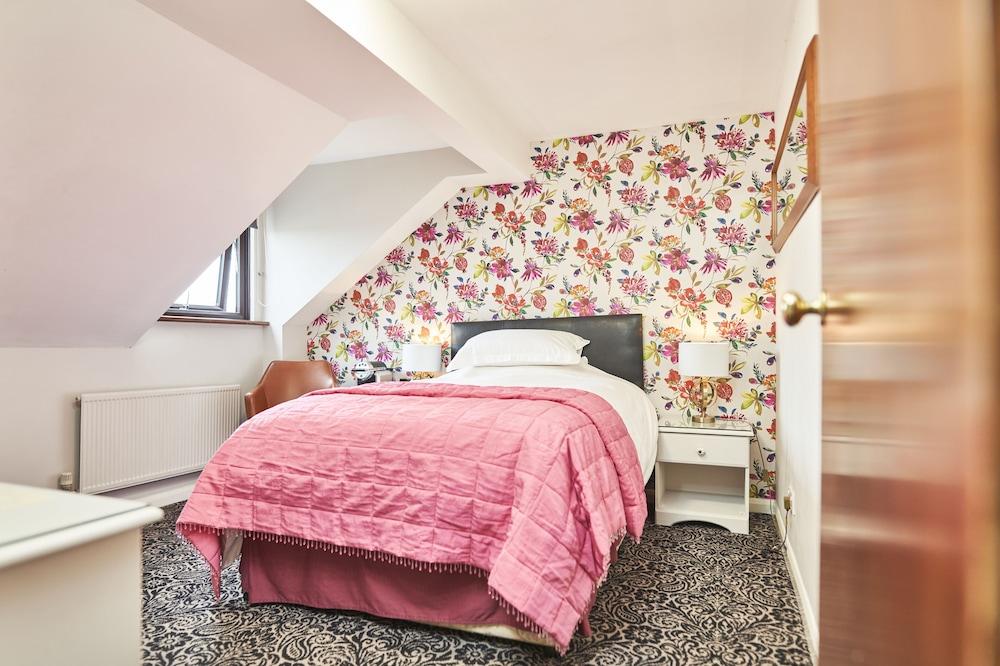 Quilt and Croissants