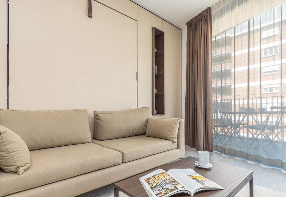 Icon H 208 Suite Micro-living