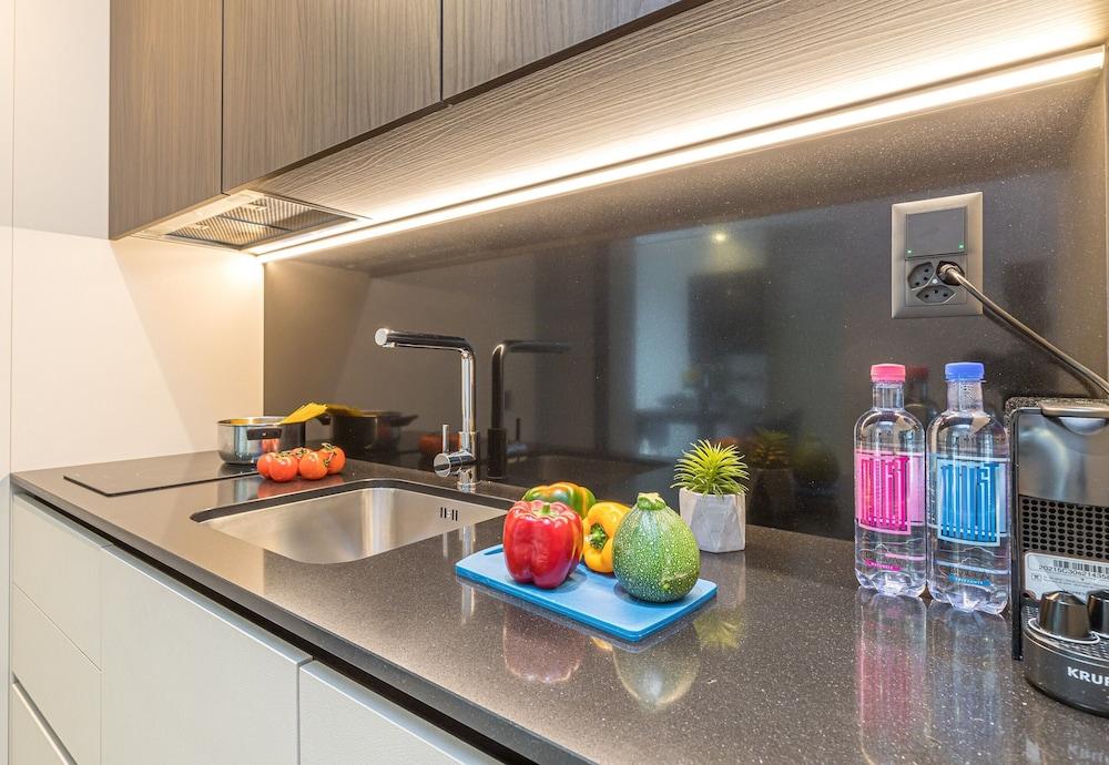 Icon H 306 Suite Micro-living