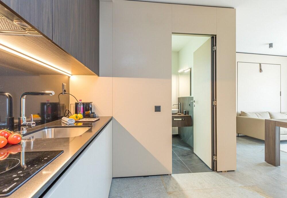 Icon H 207 Suite Micro-living