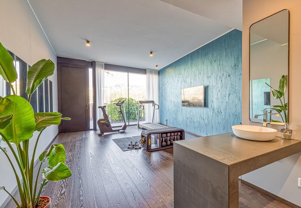 Icon H 401 Suite Business