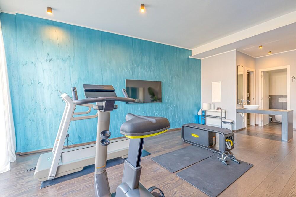 Icon H 405 Suite Business