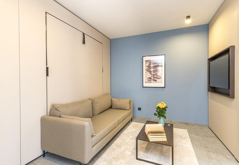 Icon H 403 Suite Micro Living