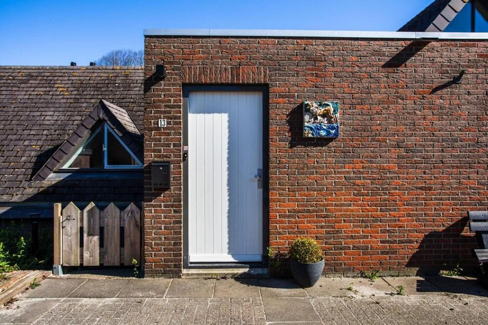 Family Villa Near the Ijsselmeer and Forrest With 5 Bathrooms