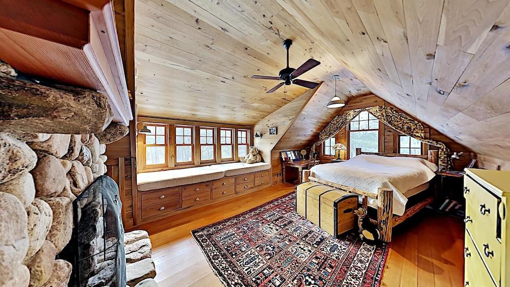 Legacy Point On Little Siss