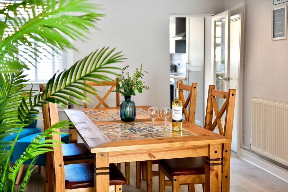 Just Stay Wales - Hartwell House Mumbles