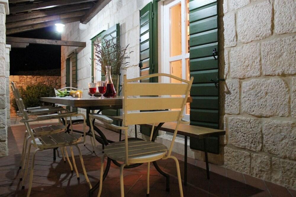 Villa Kate - Three Bedroom Villa ID Direct Booker 9256