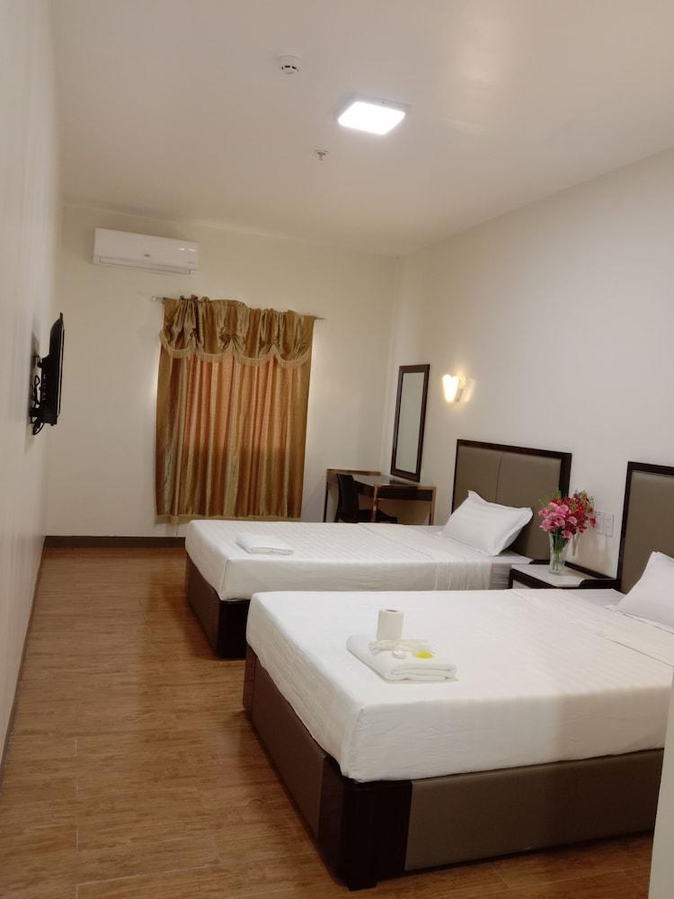 Meaco Royal Hotel- Lucena