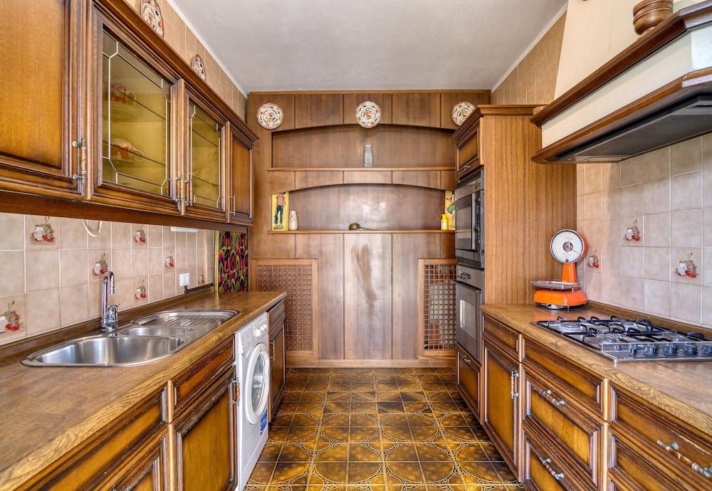 Sissy e Sammy 200 mt From Sea