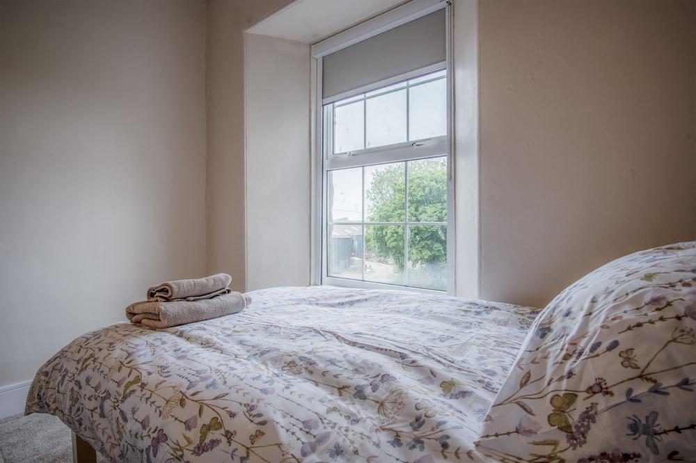 West Jordanston Cottage - St Florence