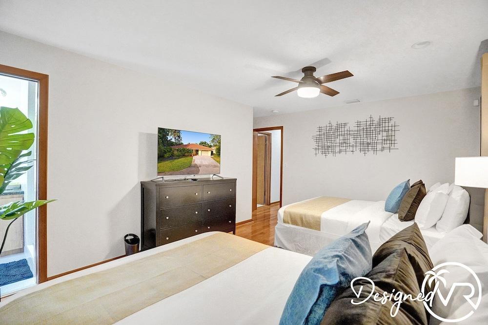 Stunning Waterfront 3BR with Heated POOL